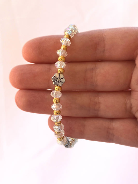 Beaded Flower Bracelet- Handmade Jewelry- Beaded Bracelets -Minimalist Bracelet-Gift for flower girl- Gift for her Birthday-Gift For Mom