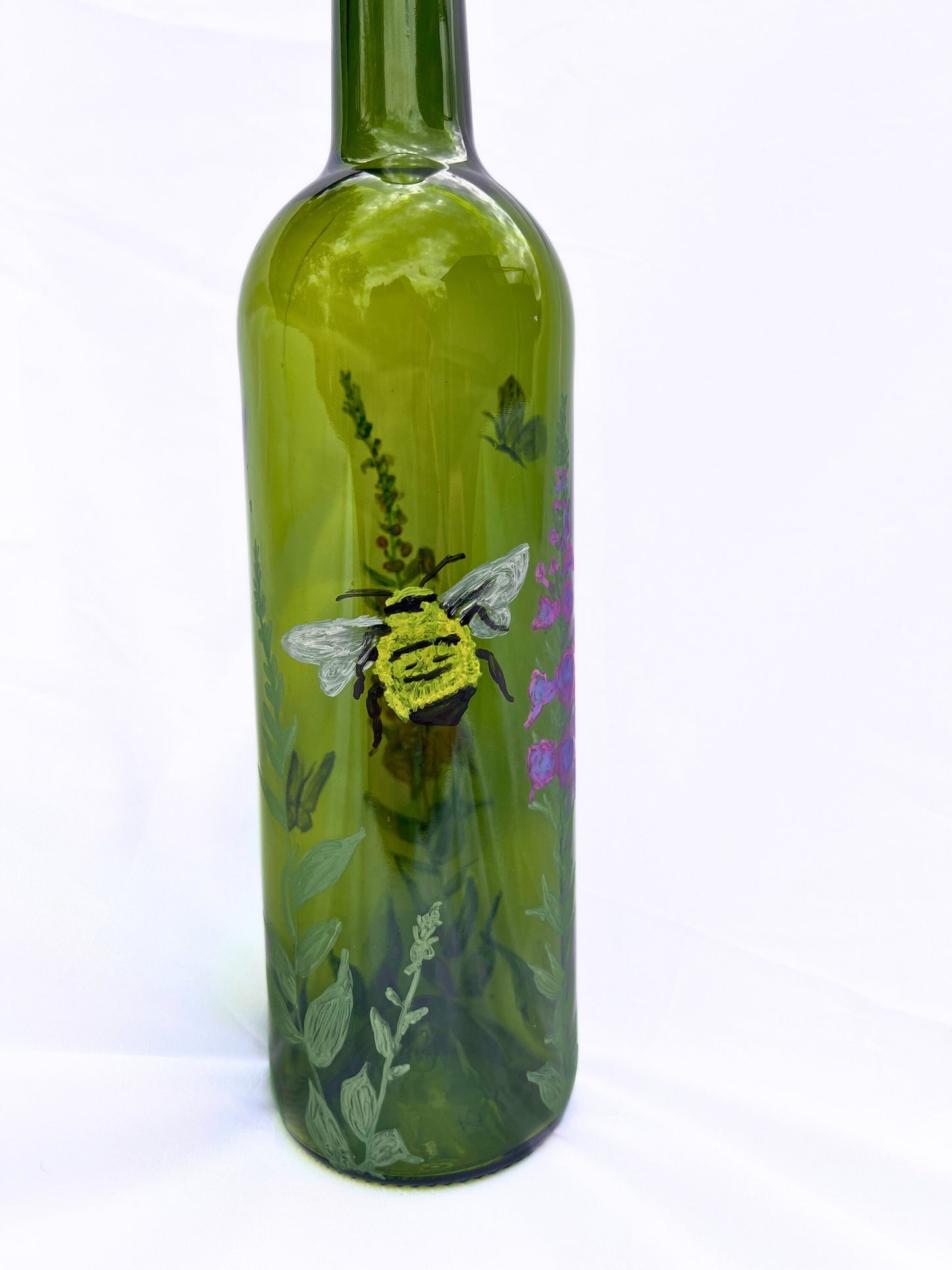 Hand painted-Wine bottle Vase-Bumble Bee-Wild Flowers-Upcycled Glass-Green Wine Bottle For Crafts-Housewarming-Gift for Couple-Couples Gift